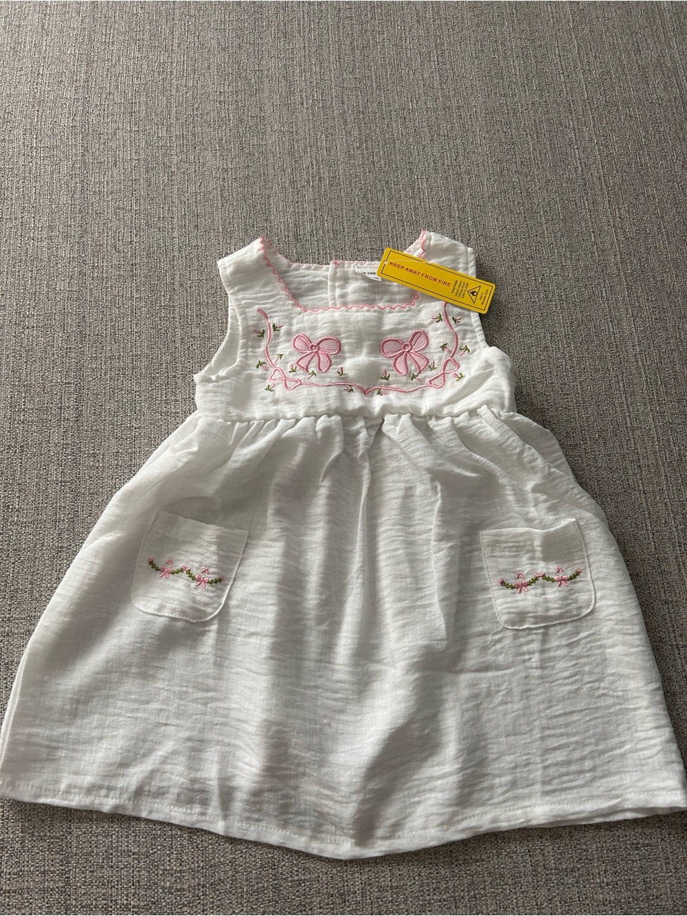 NWT Girls White Dress with Pink Bows Embroidered. Size 18-24M